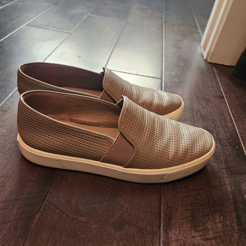 Vince Blair Leather Slip On Sneakers